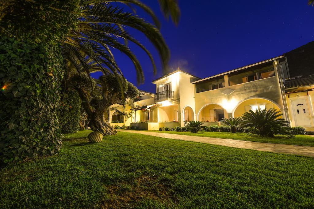 Villa Phoenix Keri Exterior foto